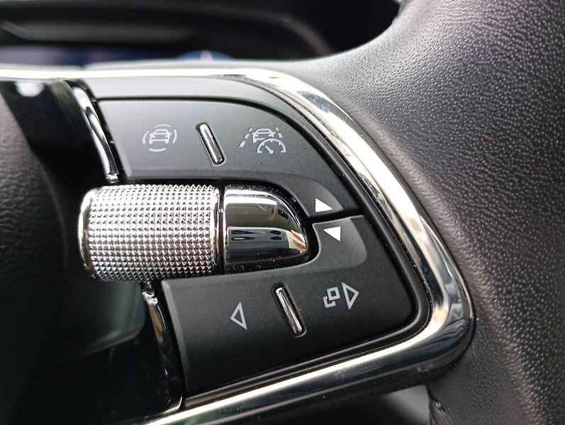 Škoda Octavia (2022) 2.0 TDI 110 kW DSG Clever pake - fotka 35 z 36
