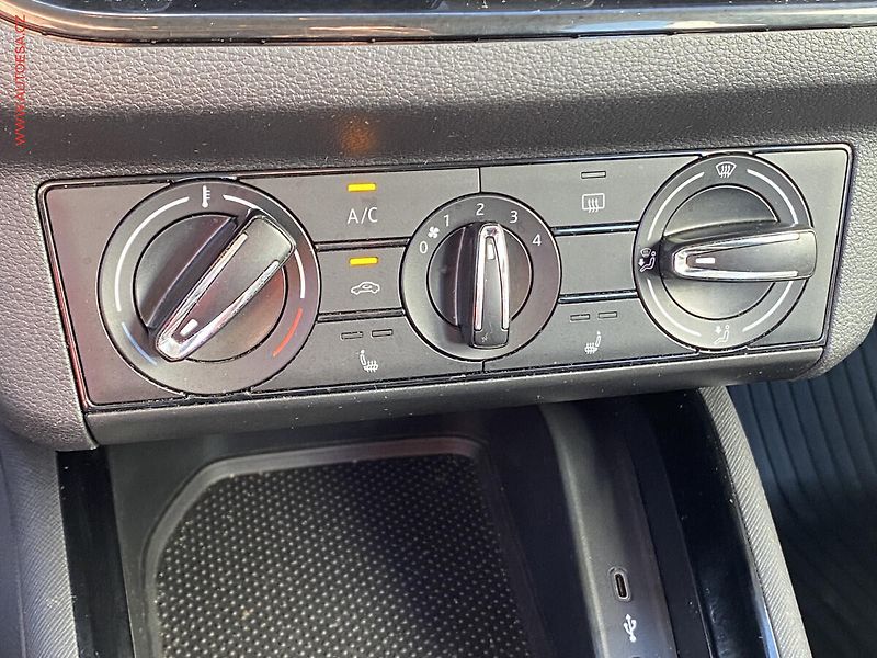 Škoda Scala (2020) 1.6 TDi, Ambition, DSG, LED - fotka 15 z 18