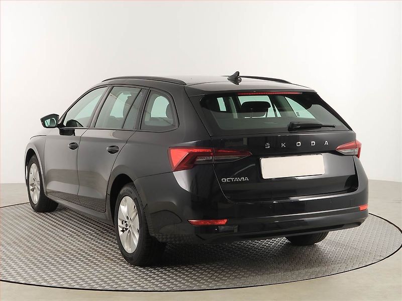 Škoda Octavia (2021) Ambition 2.0 TDI, Automat - fotka 4 z 18