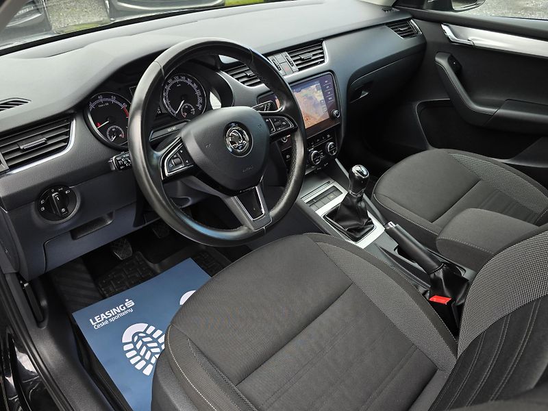 Škoda Octavia 1.4TSI NAVI NEHAVAROVÁNO 1Maji - fotka 8 z 26