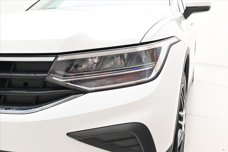 Volkswagen Tiguan 2,0 TDI 110 kW DSG Life Záruka - fotka 28 z 30