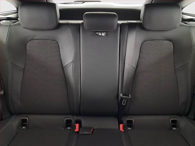 Mercedes-Benz CLA (2020) 180 - fotka 10 z 23