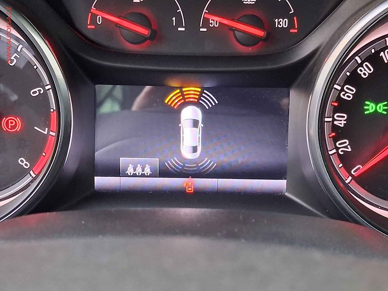 Opel Astra (2017) 1.4T, Innovation, LED, navi - fotka 16 z 19