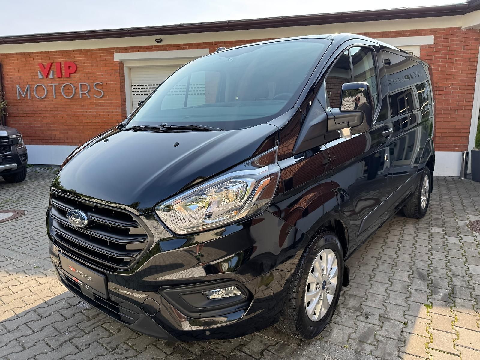 Ford Transit Custom 20D-8 míst-AUTOMAT