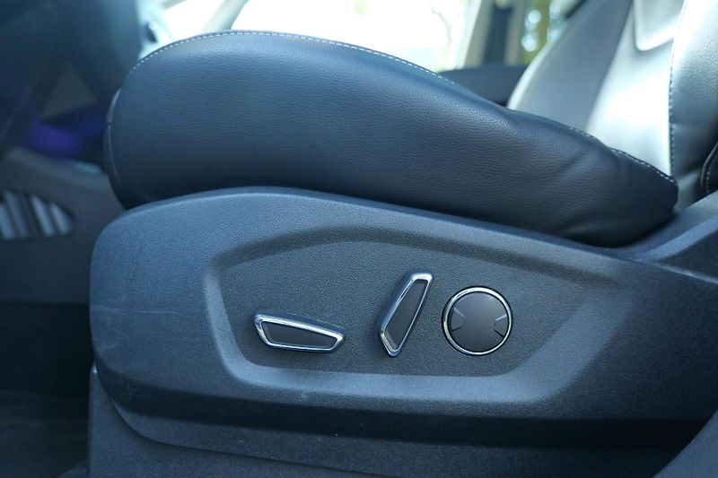 Ford S-MAX 2.0 Kůže Panorama 7 míst Tažné - fotka 14 z 52