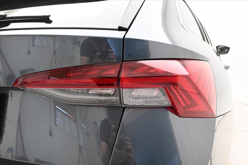 Škoda Octavia 2,0 TDI 110 KW DSG STYLE Záruk - fotka 30 z 31