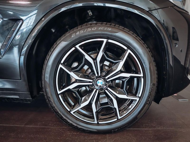 BMW X4 30d xDrive - fotka 27 z 27