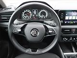 Škoda Kamiq (2023) 1.0 TSI, Tempomat - náhled 17