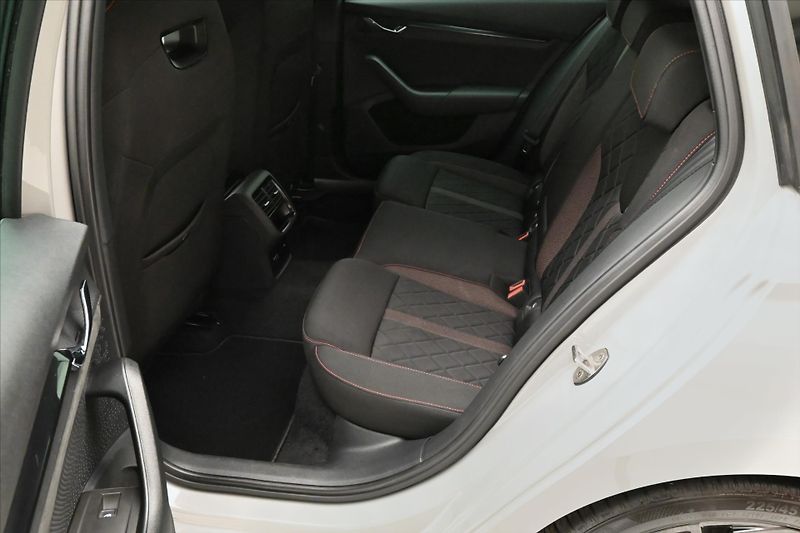 Škoda Octavia 2,0 TDI 147kW RS DSG Záruka až - fotka 14 z 30