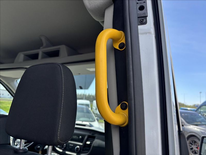 Ford Transit 2,0 EcoBlue Mhev 96kW K.Van L3 - fotka 15 z 34