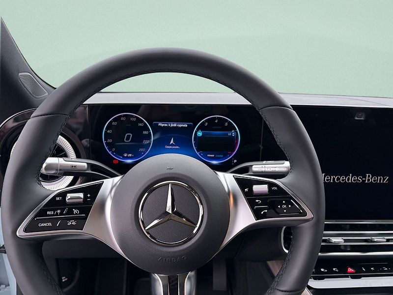 Mercedes-Benz CLA (2026) 200 - fotka 10 z 15