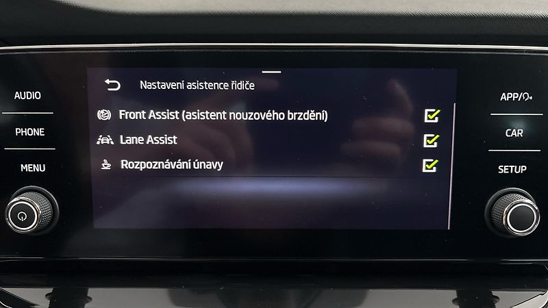 Škoda Octavia 2.0 TDI Ambition Combi - fotka 23 z 24