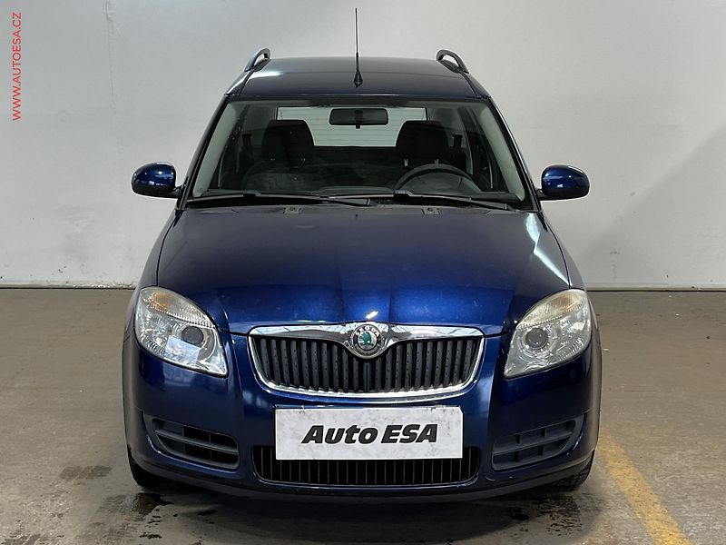 Škoda Roomster (2008) 1.2HTP, ČR, AC - fotka 2 z 13
