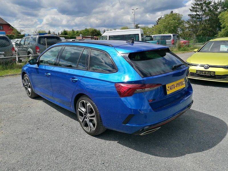 Škoda Octavia (2021) 1.4 TSI iV RS 180kW Head-up - fotka 4 z 29