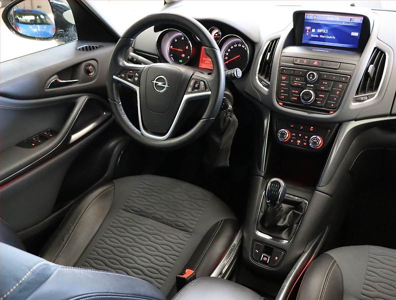 Opel Zafira (2015) 2.0 CDTI, Serv.kniha, Navi - fotka 7 z 19