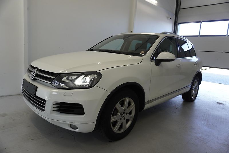 Volkswagen Touareg (2013) 3,6 V6 FSI AUTOMAT 4X4 KŮŽE - fotka 1 z 31