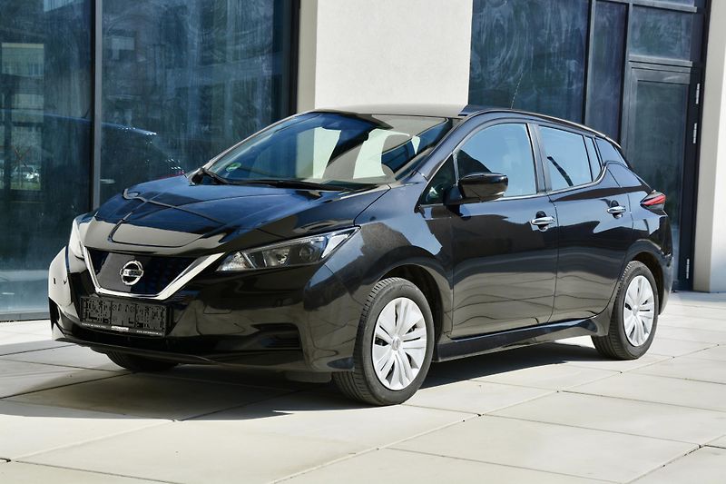 Nissan Leaf (2022) ELEKTRIC VISIA 1 MAJITEL - fotka 1 z 34