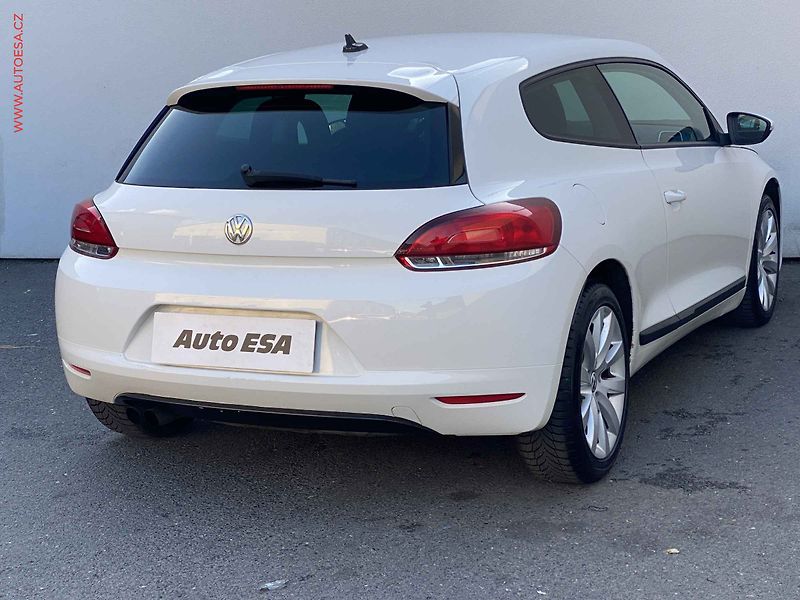 Volkswagen Scirocco (2009) 1.4TSi, Navi - fotka 4 z 15