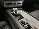 Volvo XC90 B5 AWD INSCRIPTION AUT CZ 7m - náhled 27