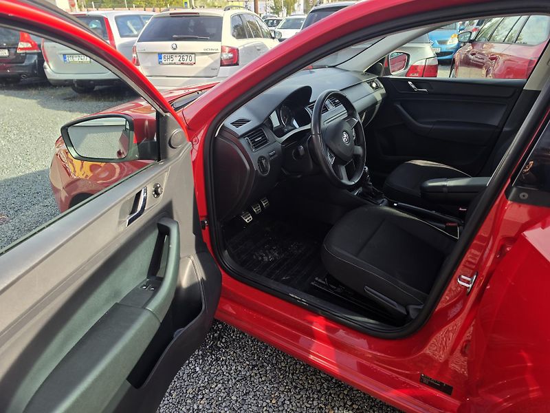 Škoda Rapid 1.2 TSI 6ti rychlostní  - fotka 15 z 17