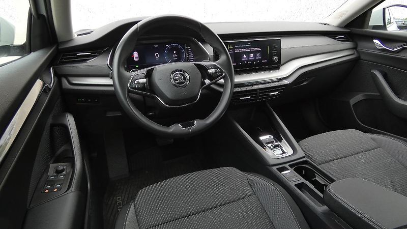 Škoda Octavia 1.5 TSI 110kW DSG Ambition - fotka 5 z 22