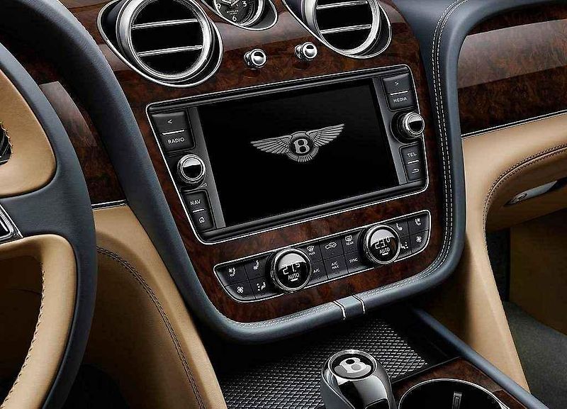 Bentley Bentayga.