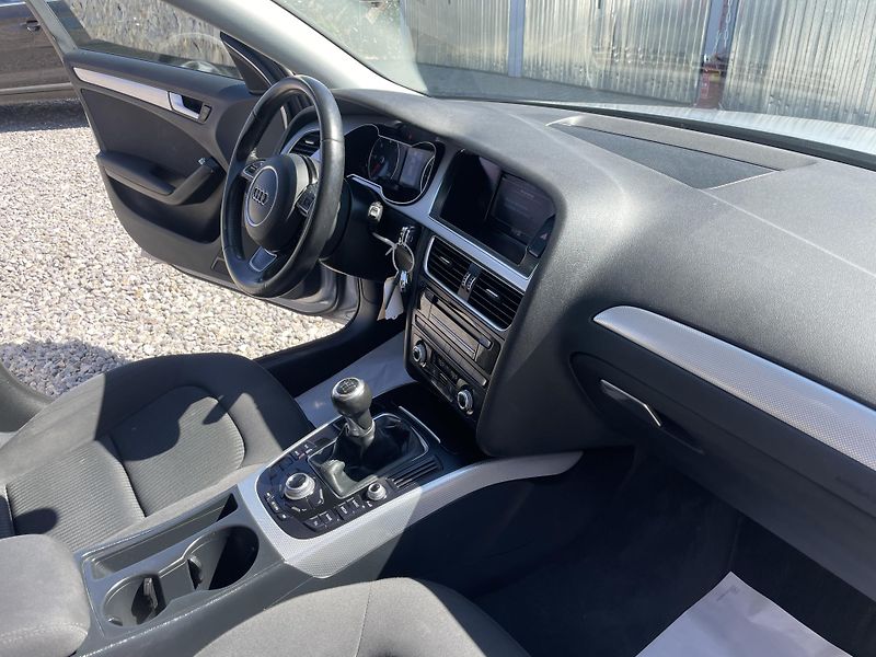 Audi A4 Avant 2.0TDi 120PS S-LINE AVANT TOP! - fotka 144 z 179