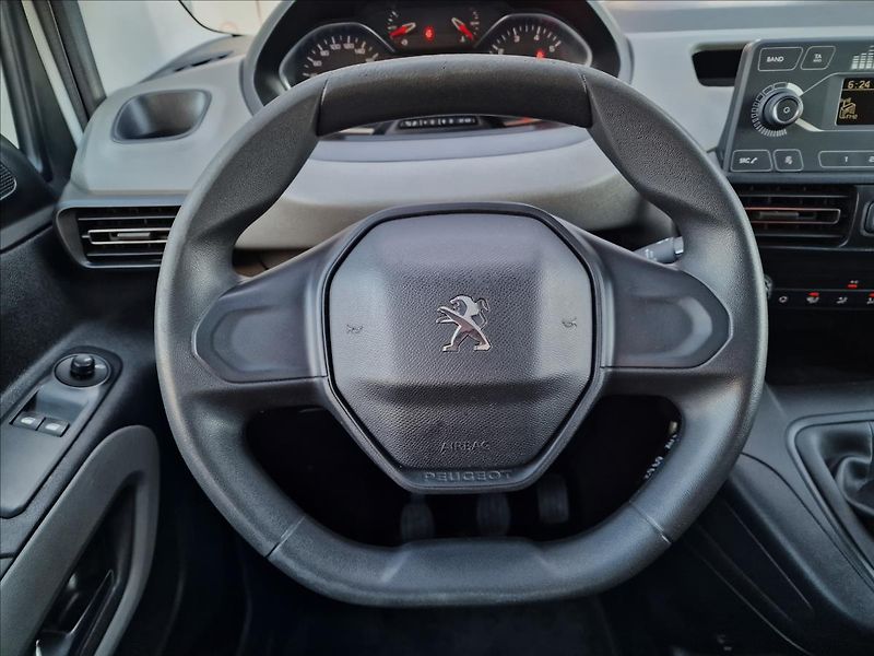 Peugeot Rifter 1.2 PureTech 110 S&S,ČR,1.Maj - fotka 21 z 50