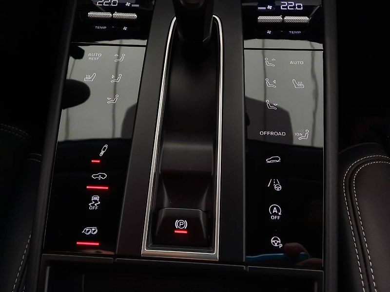 Porsche Macan (2024) GTS (324kW/440k) PDK - fotka 14 z 27
