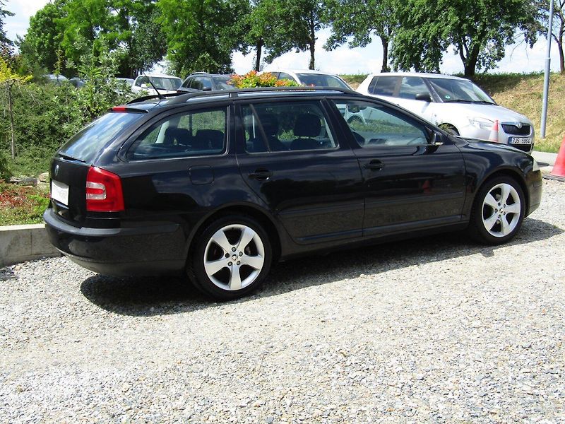 Škoda Octavia (2007) 1.9 TDI 77kW MOTOR BXE BEZ DPF - fotka 10 z 34