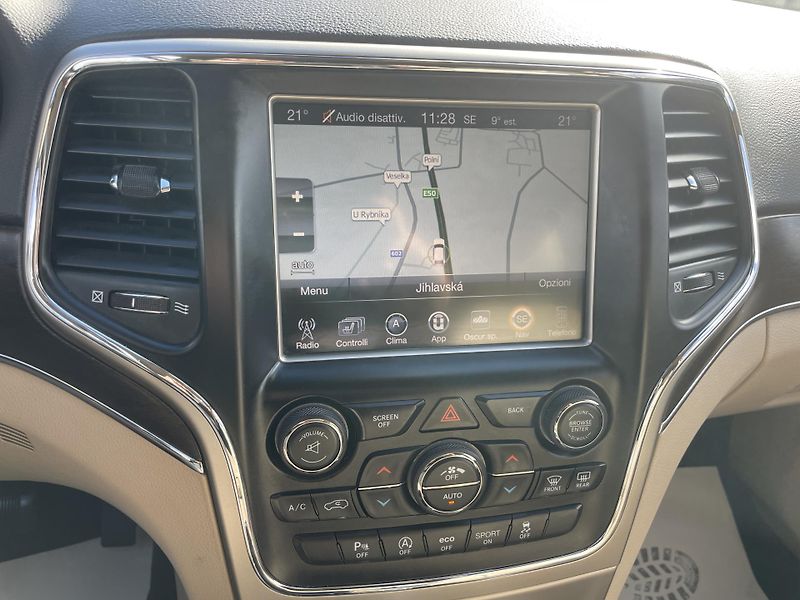 Jeep Grand Cherokee 3.0CRDi 4x4 250PS LIMITEED TOP - fotka 172 z 177