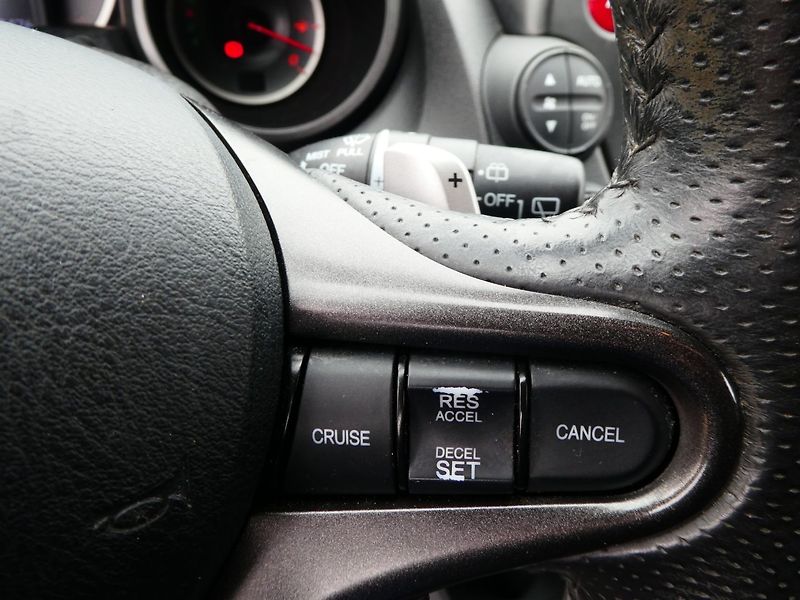 Honda Jazz (2012) 1.4i 73kW REZERVOVANO - fotka 15 z 32