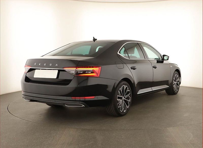 Škoda Superb (2022) Laurin&Klement 2.0 TDI - fotka 5 z 18