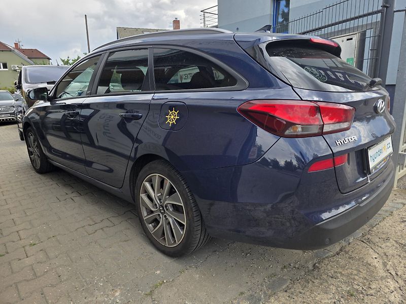 Hyundai i30 (2019) 1.4-KAMERA-PARKOVACÍ SENZORY - fotka 7 z 15