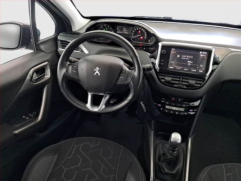 Peugeot 2008 (2019) 1.2 PureTech, ČR,1.maj - fotka 7 z 16