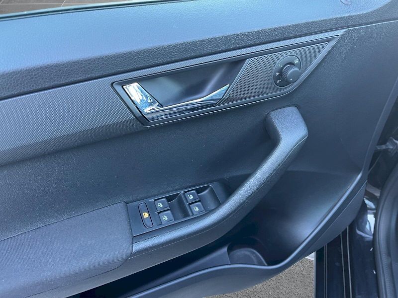 Škoda Fabia (2021) 1.0 TSI 70kW Style Plus combi - fotka 19 z 30