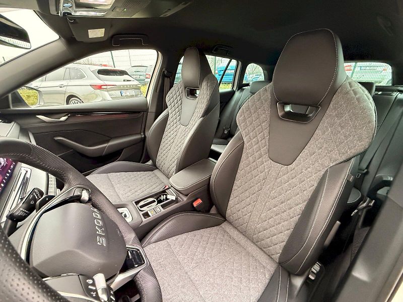 Škoda Octavia (2025) OCT.COMBI SPORTLINE 1,5 TSI M- - fotka 25 z 34
