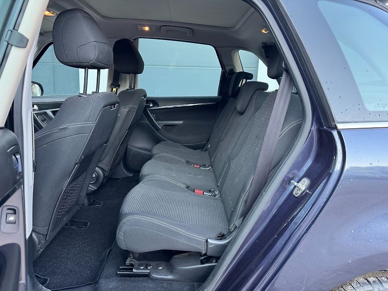 Citroën C4 Picasso (2013) 2.0 HDi - fotka 11 z 24