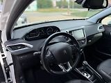 Peugeot 2008 ALLURE 1.2PT 110 EAT6 - náhled 24