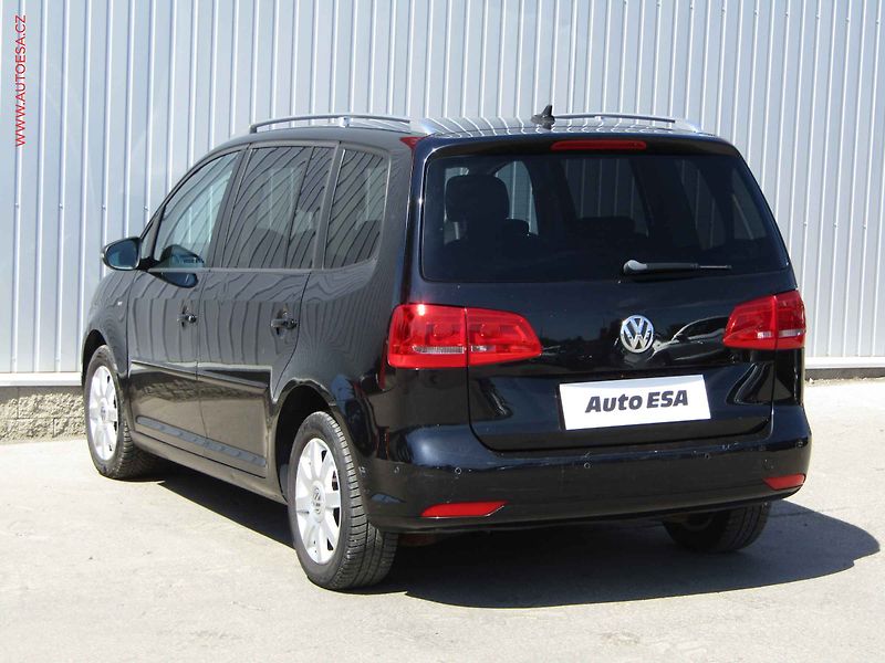 Volkswagen Touran (2015) 1.6TDi, Navi, AC - fotka 6 z 20