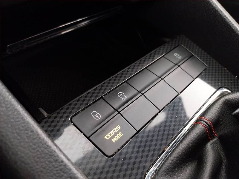 Škoda Octavia (2014) RS 2.0 TSI, Bi-Xenony - fotka 16 z 22
