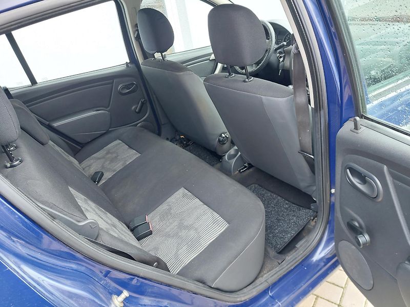 Dacia Sandero (2009) 1.2i-16v - fotka 18 z 25