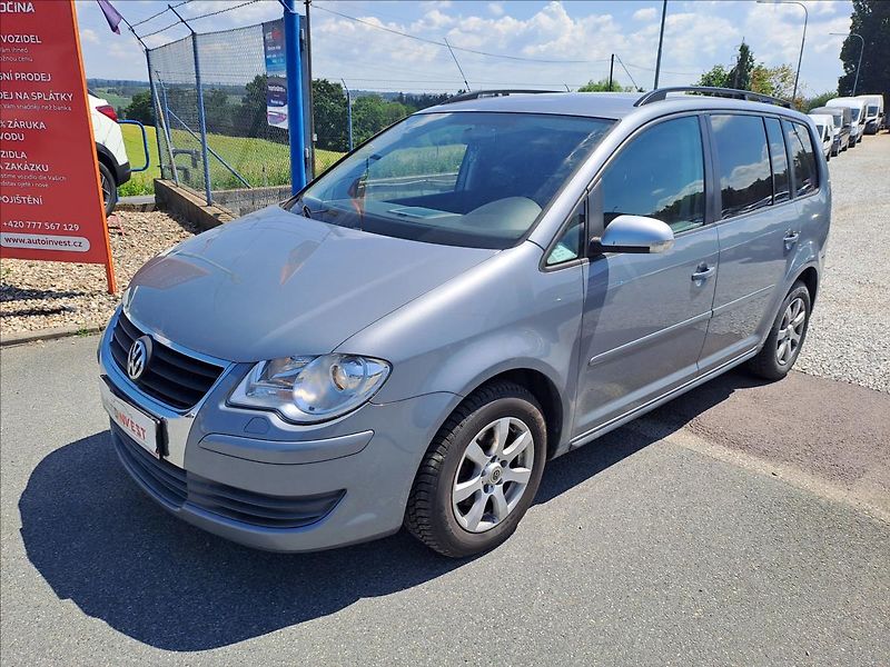 Volkswagen Touran 2,0 TDI DSG - fotografie inzerátu