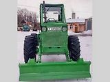 Lesní traktor LKT 81Turbo.