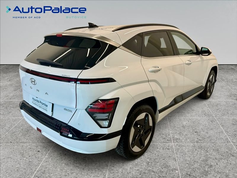Hyundai Kona EV 65,4kWh CZECH EDITION - fotka 4 z 16
