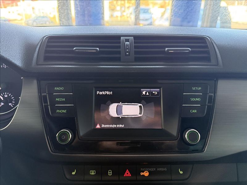 Škoda Fabia 1,2   TSI 81kW,SERVISKA - fotka 18 z 24