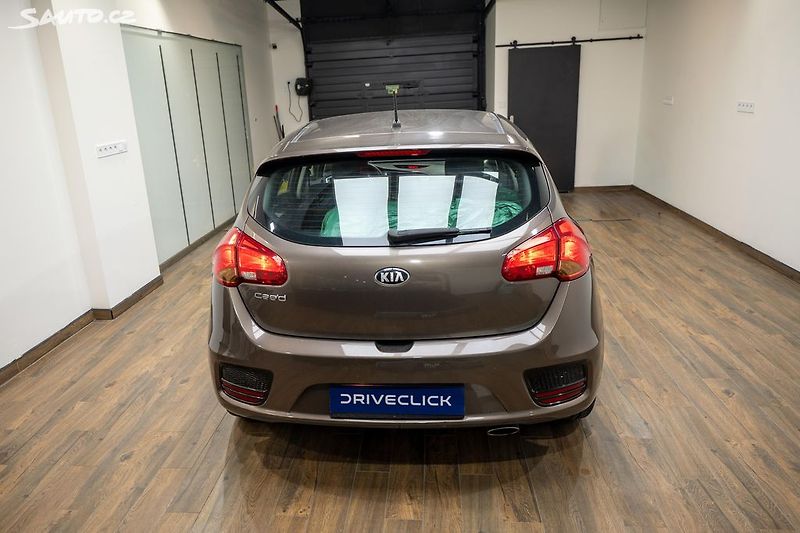 Kia Ceed 1.4 CVVT 74 kW serv.kniha - fotka 5 z 27