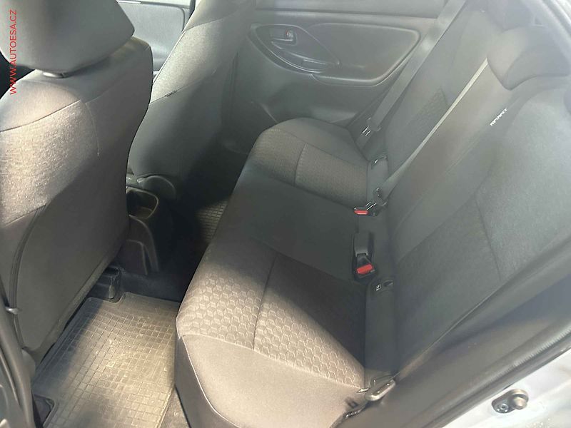 Toyota Yaris (2023) 1.5VVT-i, ČR, LED, AC - fotka 10 z 16