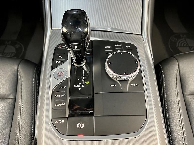 BMW Řada 3 320d xDrive A/T LUXURY, TAŽNÉ - fotka 23 z 31