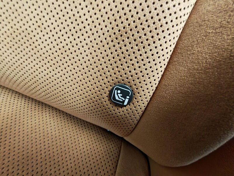 Lexus RZ 450e 450e DIRECT4 LUXURY Elektro 15 - fotka 19 z 39